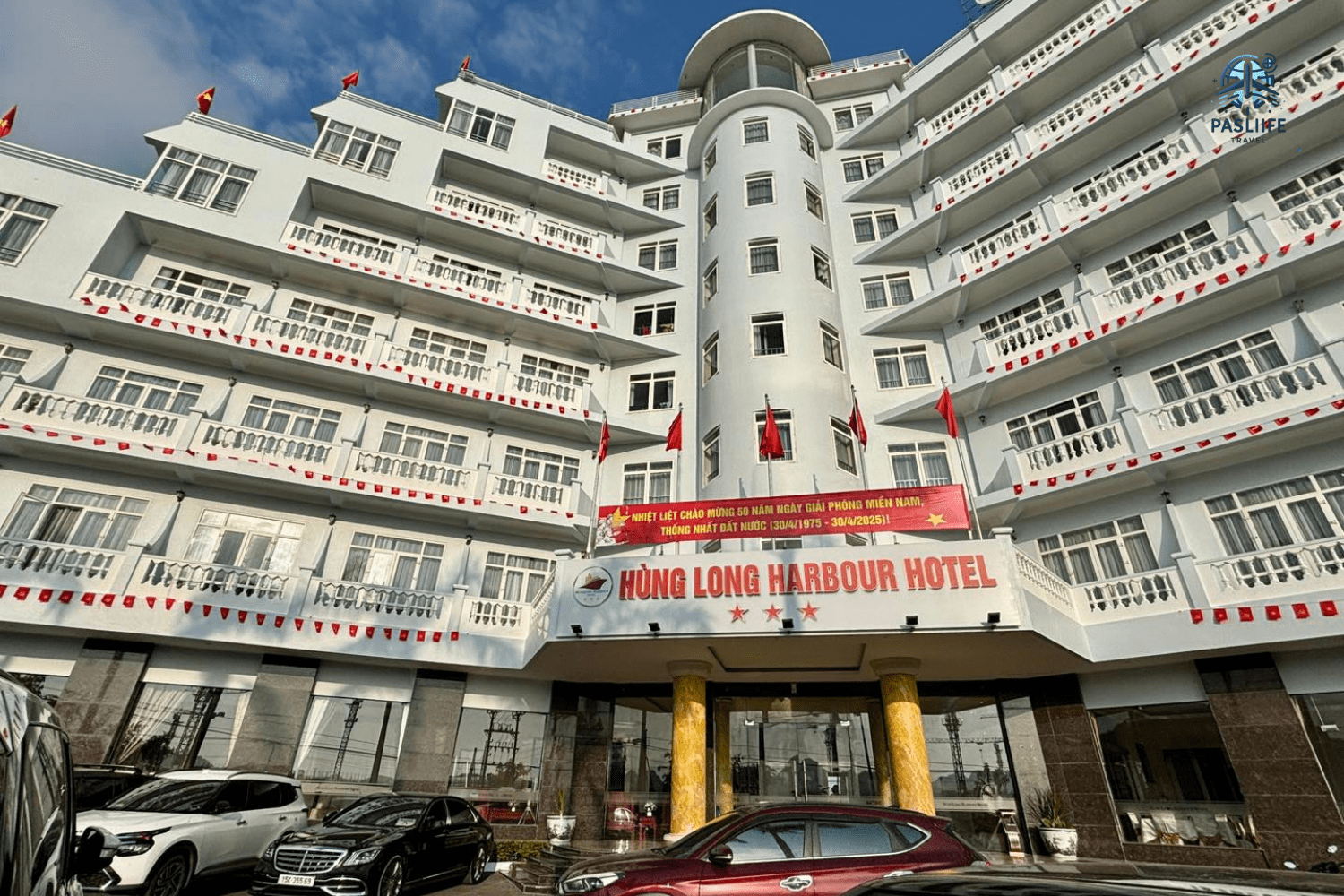 Toàn cảnh bên ngoài của khách sạn 3 sao Hung Long Harbour Hotel
