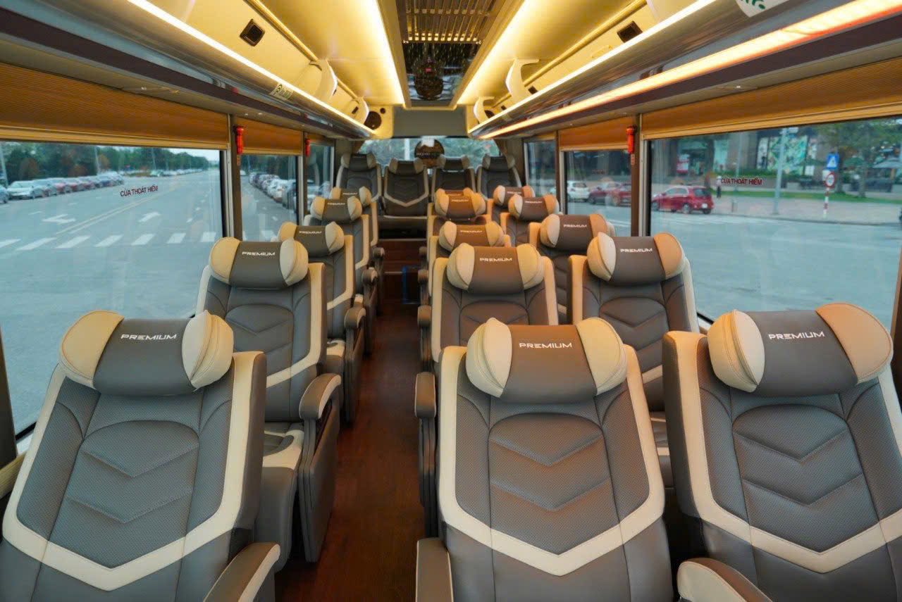 Đi xe khách limousin đến Vịnh Lan Hạ