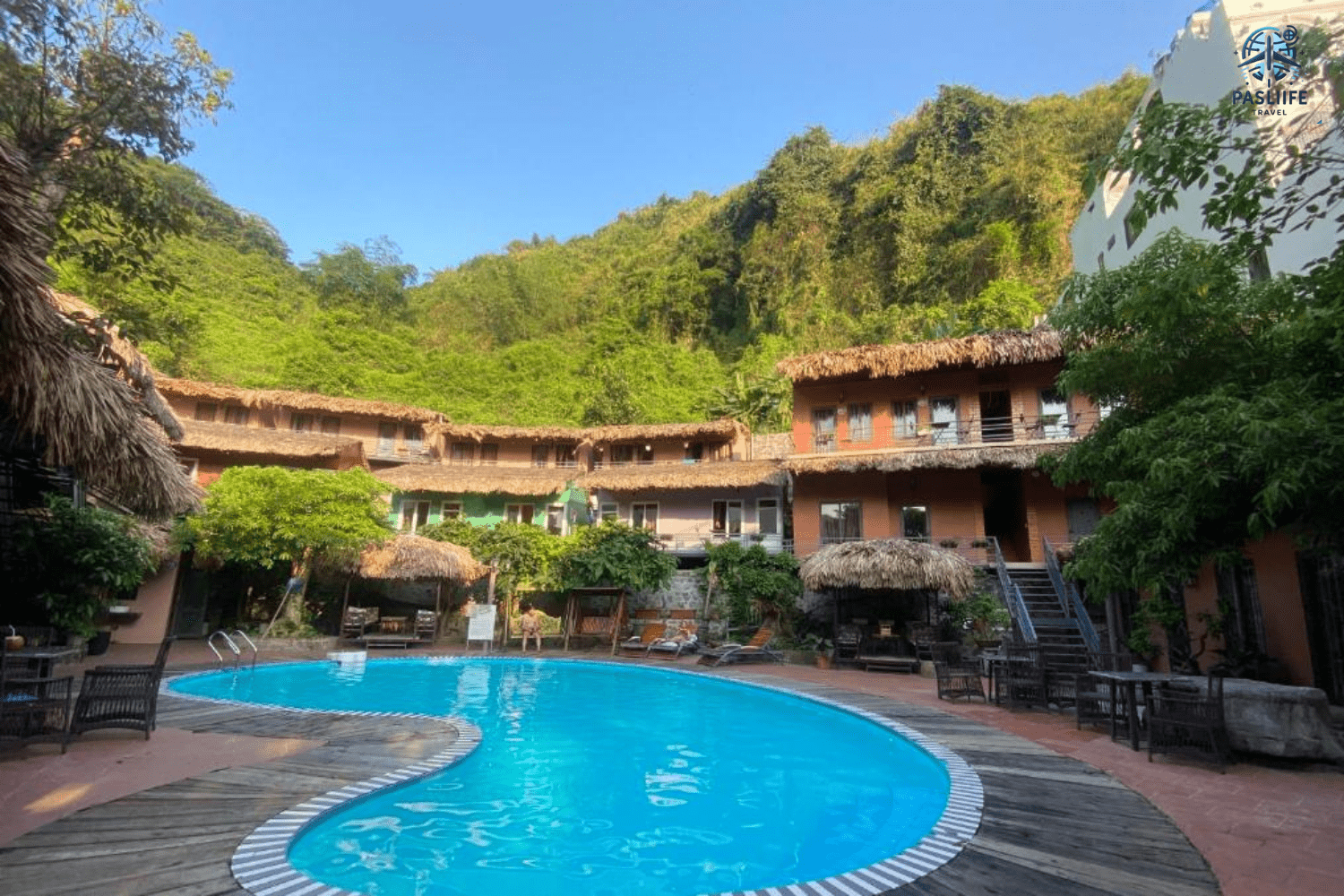 Khách sạn 5 sao Cát Bà Oasis Bungalows như được nằm giữa thiên nhiên