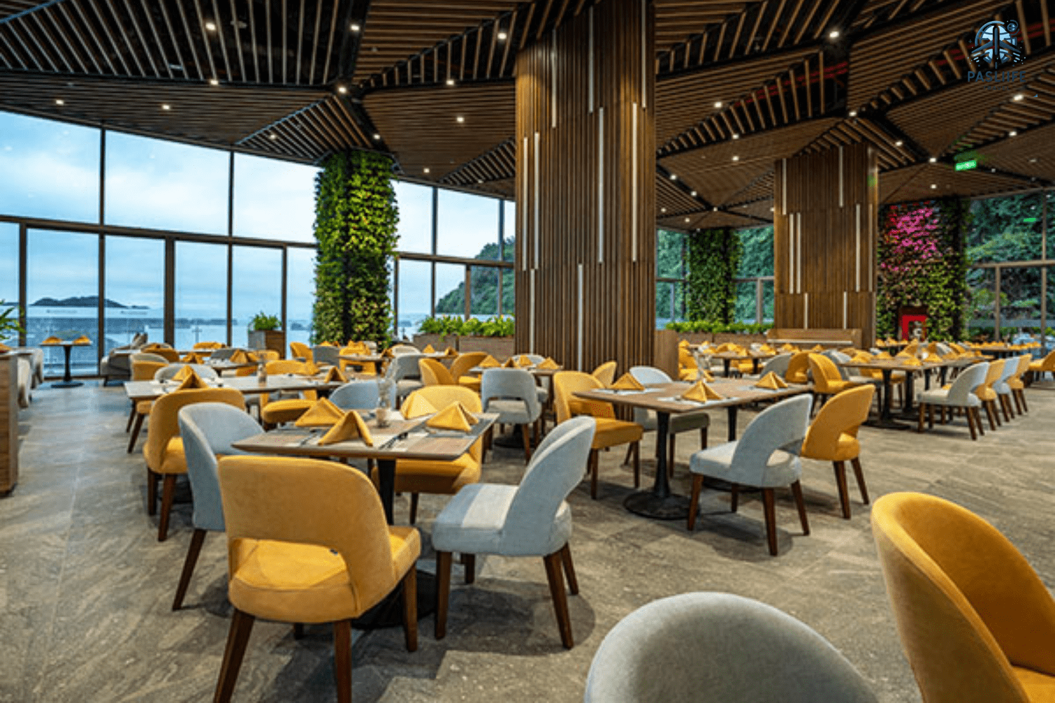 Nhà hàng Sun – Tầng 6 – Tòa Wyndham Grand Flamingo Cat Ba Resort