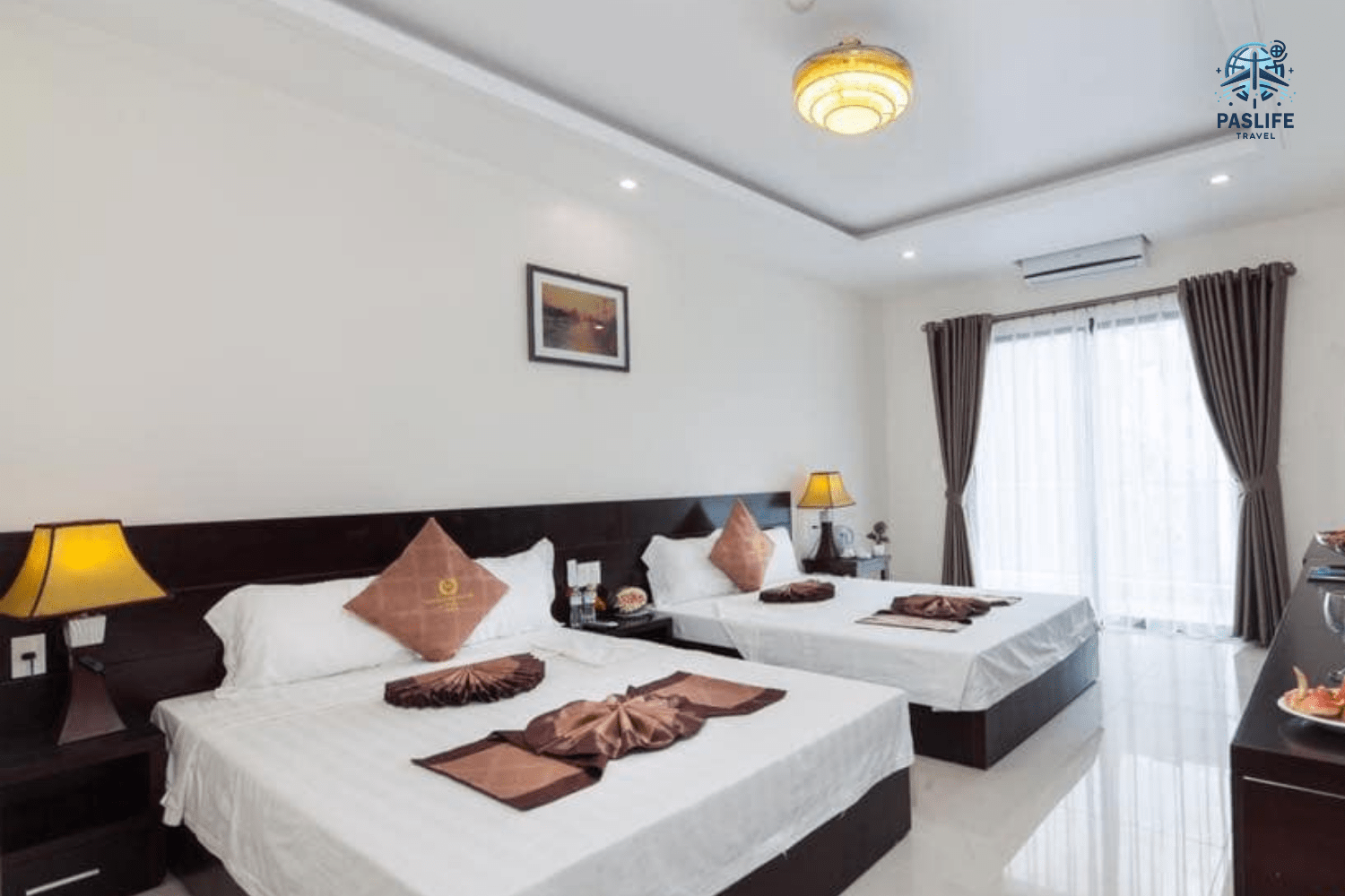 Phòng 2 giường của khách sạn Thành Công 2 Cát Bà có đầy đủ tiện nghi và cách trang trí hiện đại