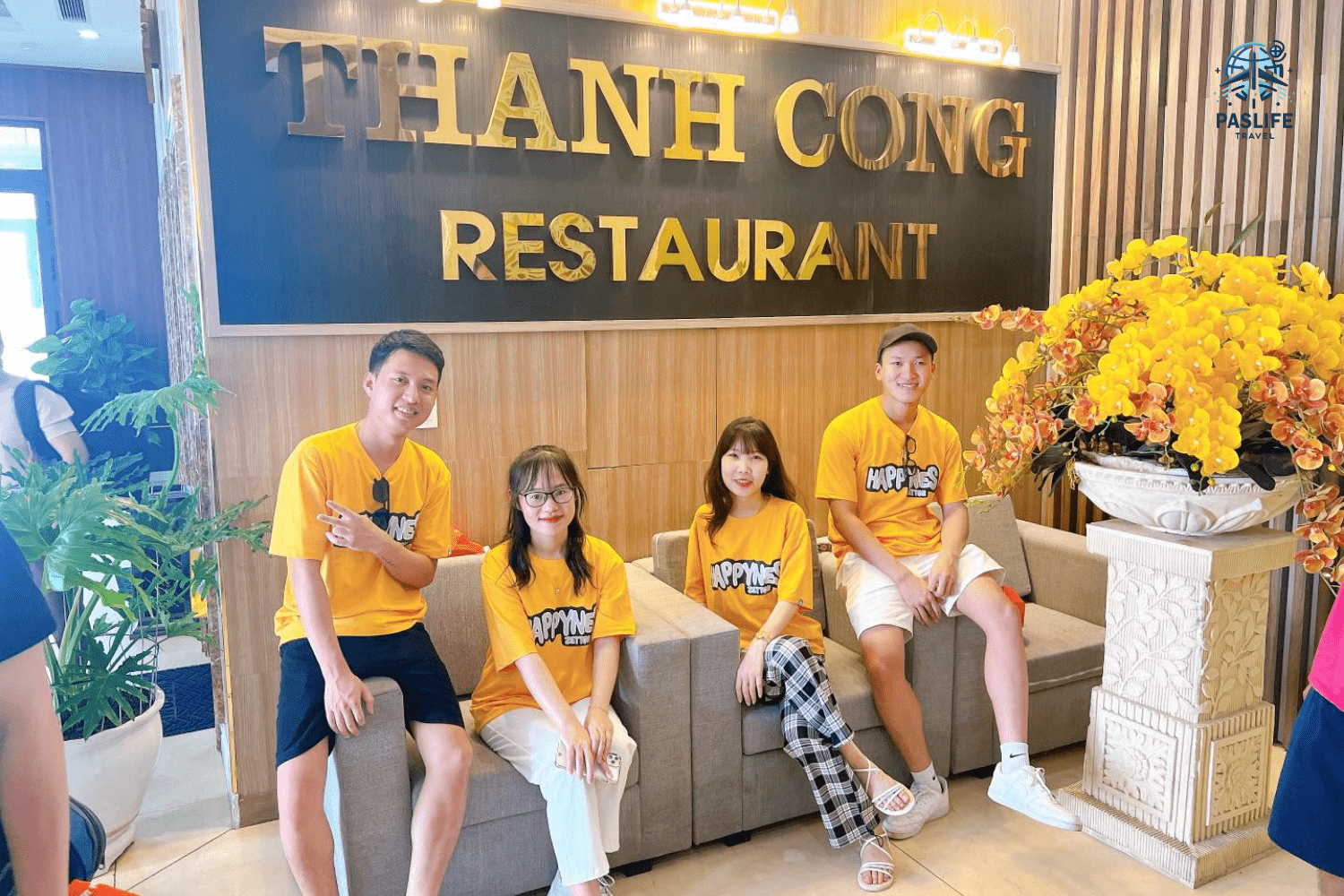Khu tiếp khách tại Khách sạn Thành Công 2 Cát Bà